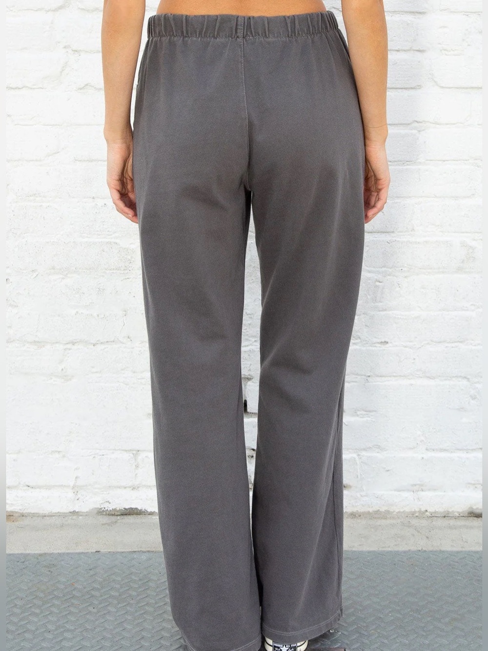 NWOT Brandy Melville Gray Wide-Leg Sweatpants - Picture 2 of 11